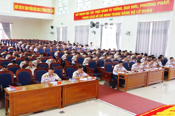 Quang cảnh khai mạc hội thi.