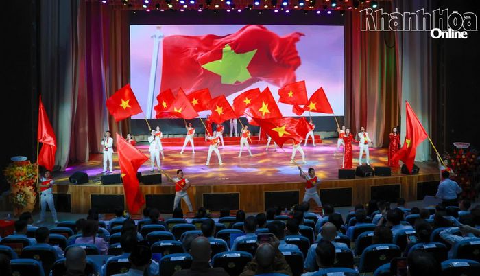 Một tiết mục văn nghệ tại hội nghị. 