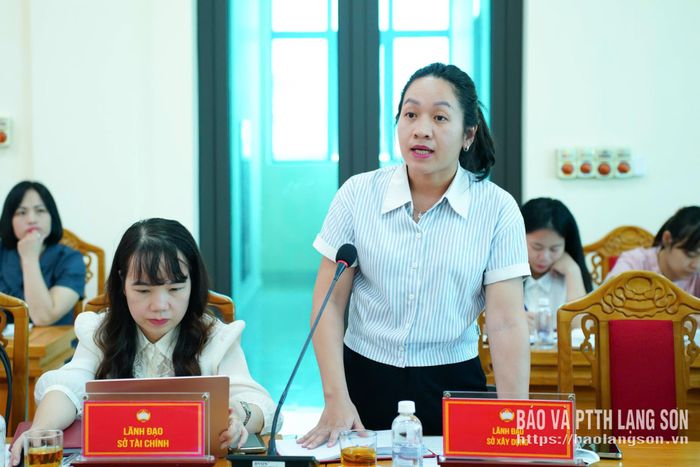 Đại diện Sở Xây dựng phát biểu ý kiến tại hội nghị