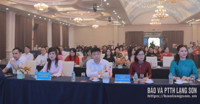 Các đại biểu dự diễn đàn