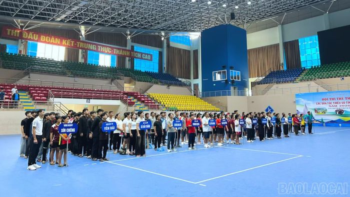 Hội thi thu hút gần 200 vận động viên thuộc 17 đoàn tham gia tranh tài ở 3 môn thể thao truyền thống.