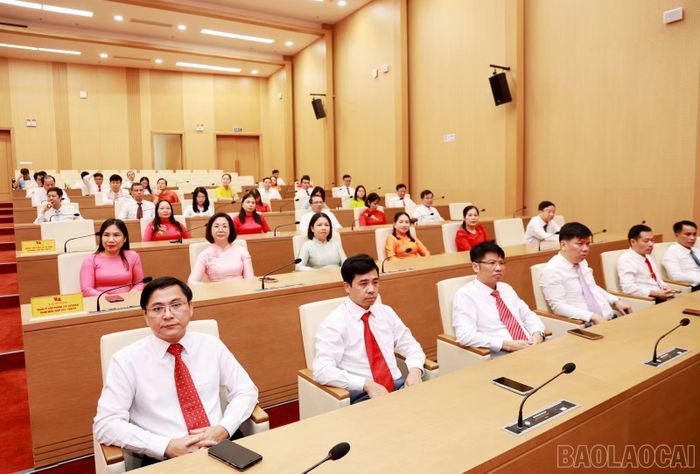 Cán bộ các cơ quan tham mưu, giúp việc Tỉnh ủy tại buổi gặp mặt nhân ngày truyền thống.