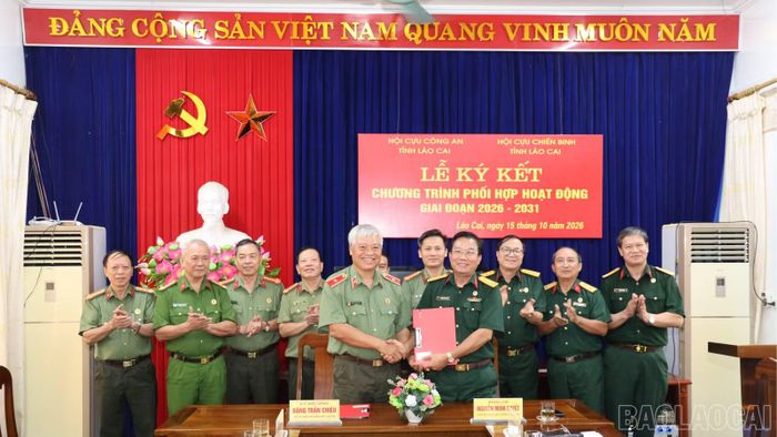 Hội Cựu Công an nhân dân tỉnh và Hội Cựu chiến binh tỉnh Lào Cai ký kết chương trình phối hợp hoạt động giai đoạn 2026 - 2031.