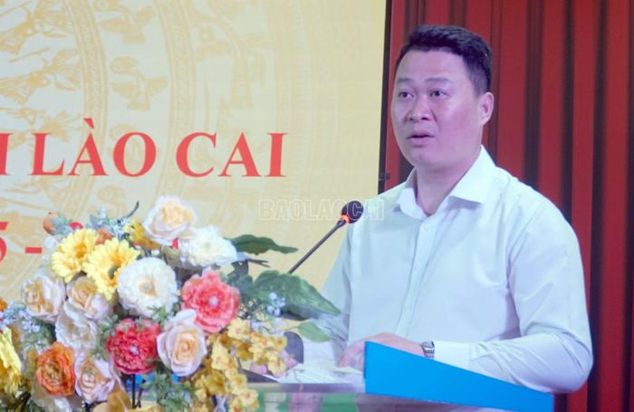 Đồng chí Hà Đức Minh điều hành công tác kiện toàn nhân sự Ủy ban MTTQ Việt Nam tỉnh.