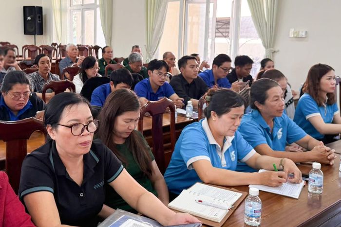 Các đại biểu tham dự hội nghị