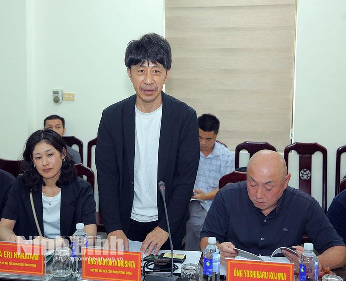 Ông Naoyuki Kinoshita, Hiệp hội Xúc tiến Công nghiệp vùng Shona phát biểu tại hội nghị.