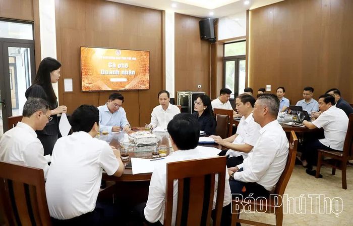 Toàn cảnh Chương trình Cà phê doanh nhân tuần thứ 42 giải quyết kiến nghị của Công ty Cổ phần Nhật Quang Edu Group.