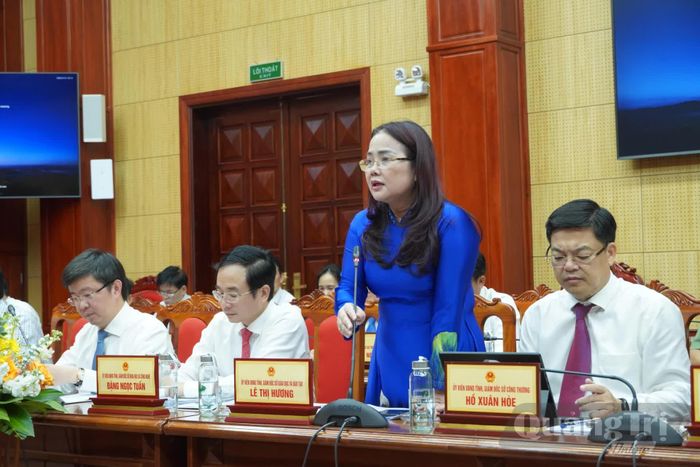 Đại diện lãnh đạo các sở, ngành biểu phát biểu tại buổi làm việc - Ảnh: H.L