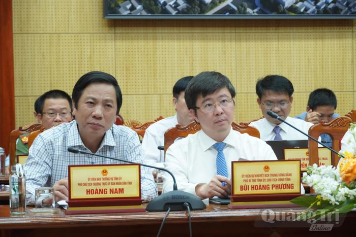 Các đồng chí lãnh đạo tỉnh tại buổi làm việc - Ảnh: H.L
