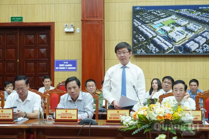 Đồng chí Bùi Hoàng Phương, Chủ tịch UBND tỉnh phát biểu kết luận tại lễ ký kết  - Ảnh: H.L