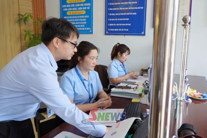 Trung tâm Phục vụ hành chính công xã Phiêng Cằm đẩy mạnh ứng dụng công nghệ số.
