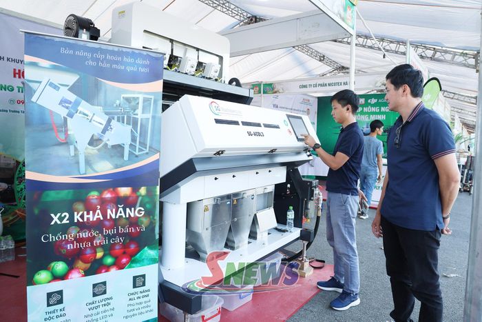 Máy bắn màu quả tươi SG-ACDL3, của Công ty CP Thương mại dịch vụ máy SG.