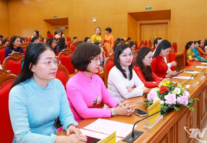 Gặp mặt nữ cán bộ lãnh đạo, quản lý tỉnh Thái Nguyên dịp 20-10