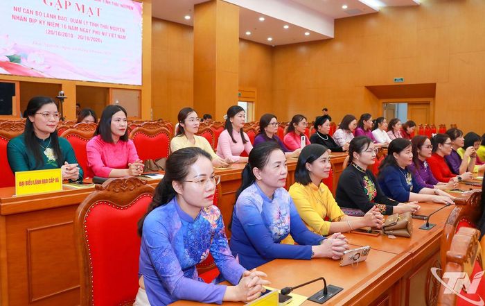 Gặp mặt nữ cán bộ lãnh đạo, quản lý tỉnh Thái Nguyên dịp 20-10