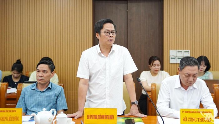 Đại diện Báo và Phát thanh, Truyền hình Thái Nguyên báo cáo tiến độ nhiệm vụ.