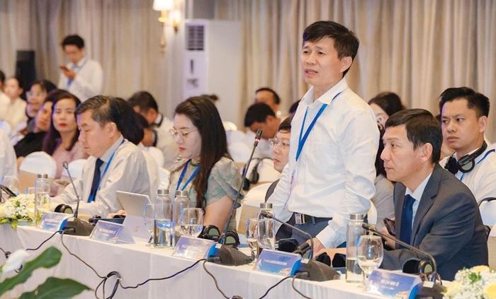  Lãnh đạo sở, ngành chia sẻ những lợi thế của thành phố tại hoạt động xúc tiến đầu tư.
