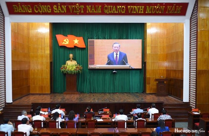 Tổng Bí thư, Chủ tịch nước Tô Lâm phát biểu chỉ đạo tại hội nghị.