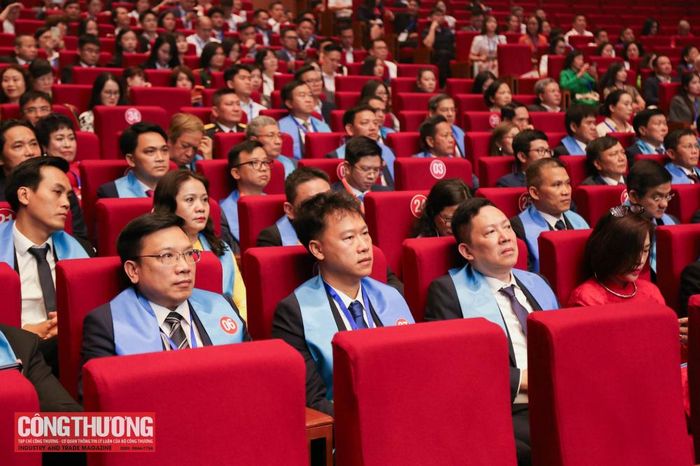 Các đại biểu tham dự Lễ công bố