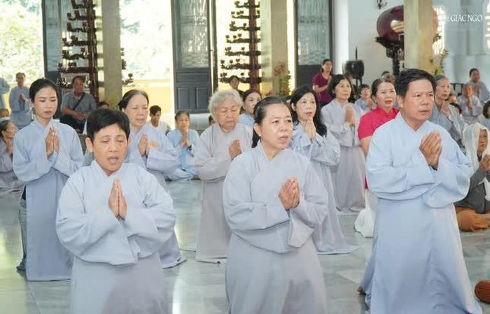 Trang nghiêm khóa lễ tưởng niệm húy nhật Trưởng lão Hòa thượng Thích Định Quang