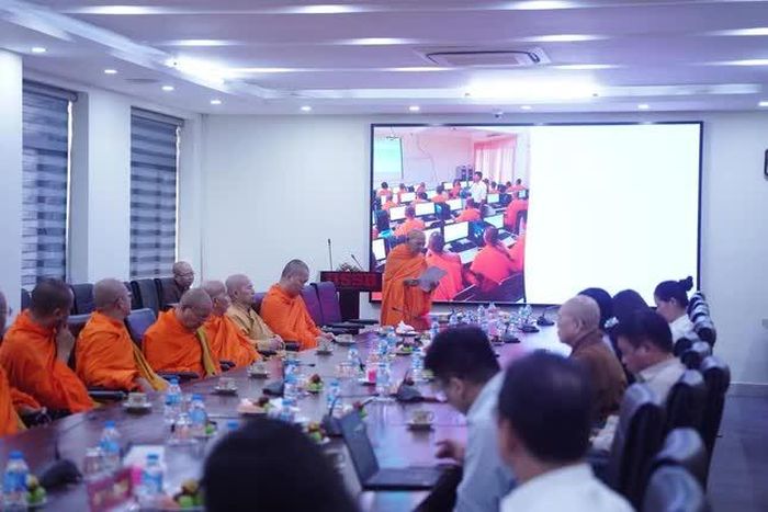 Quang cảnh buổi bảo vệ luận án tiến sĩ của Hòa thượng Đào Như