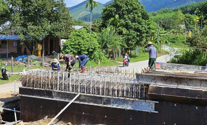 Theo kế hoạch, công tác đào đắp nền đường nhánh N1 sẽ hoàn thành trong tháng 11, hướng tới hoàn thiện thảm nhựa, lắp đặt điện chiếu sáng và hệ thống an toàn giao thông vào cuối tháng 12/2026.