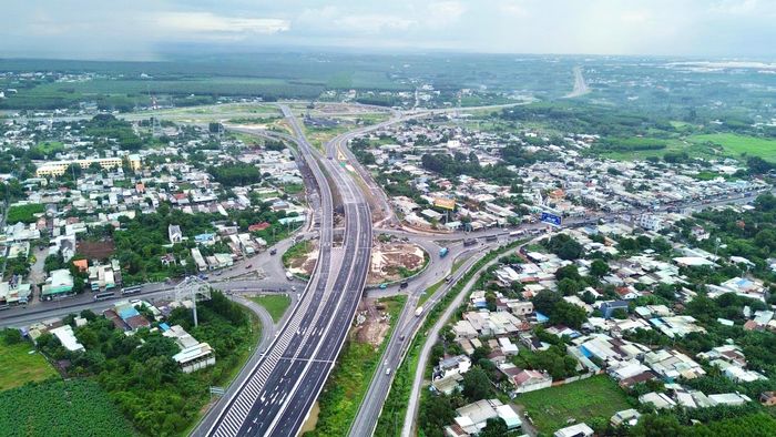 Theo phương án được đề cập, phạm vi áp dụng là đoạn từ nút giao Long Thành đến nút giao quốc lộ 56 và chiều ngược lại. Riêng đoạn khoảng 16km thuộc dự án thành phần 1, từ đường Võ Nguyên Giáp đến trước nút giao Long Thành, chưa áp dụng phương án mở rộng đối tượng phương tiện nêu trên.