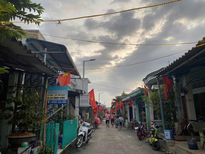 Nhu cầu tiêu thụ xăng dầu tại xã đảo Thạnh An chưa đến 1.000 lít/ngày, trong khi chi phí vận chuyển và quỹ đất hạn chế gây khó cho việc đầu tư.