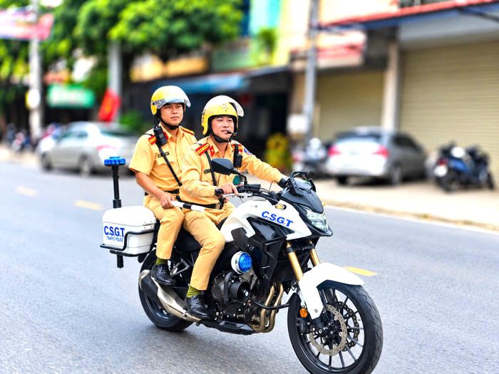 Việc điều tiết giao thông nhằm bảo đảm trật tự, an toàn giao thông, tạo điều kiện thuận lợi cho công tác tổ chức Lễ hội Văn hóa, Du lịch Mường Lò năm 2026, vòng đại xòe với sự tham dự của 2.026 người và cùng sự có mặt trên 10 nghìn khán giả.