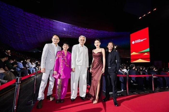 Một số hình ảnh của các ngôi sao, nhà làm phim tại LHP quốc tế Busan 20226. (Ảnh: The Joongang, Newspim, News1).