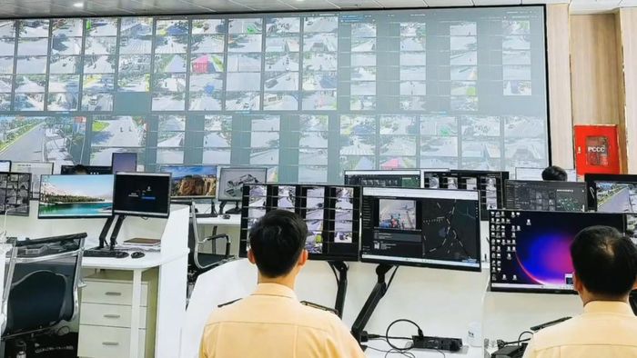 Hệ thống theo dõi camera tại Trung tâm Thông tin chỉ huy ở Đồng Nai.