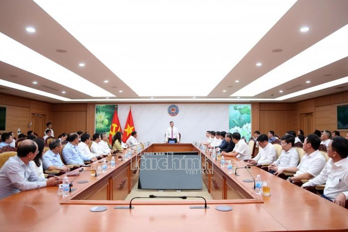 Quang cảnh lễ công bố quyết định của Bộ trưởng Bộ Tài chính về công tác cán bộ. Ảnh: Đức Minh