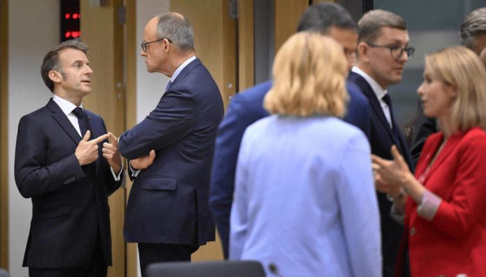 Tổng thống Pháp Emmanuel Macron và Thủ tướng Đức Friedrich Merz không đồng quan điểm về ngân sách EU bảy năm tới. Ảnh: France24