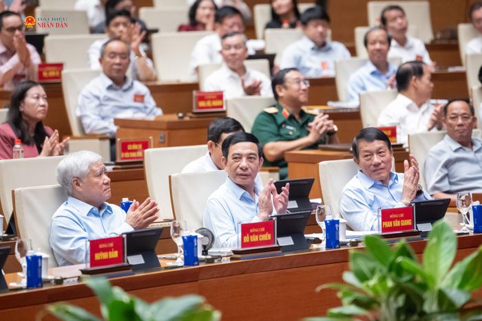 Lãnh đạo Đảng, Nhà nước dự Hội nghị toàn quốc nghiên cứu, học tập, quán triệt và triển khai Nghị quyết Hội nghị Trung ương 4, khóa XIV