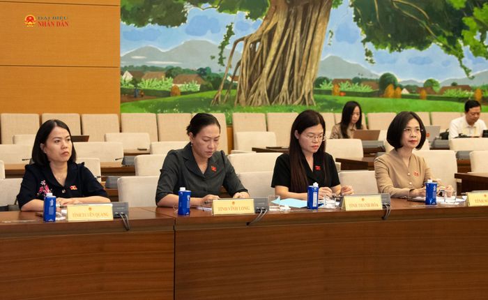 Các đại biểu dự hội nghị