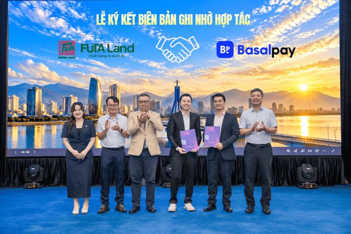 Các đơn vị ký kết hợp tác. Ảnh: AN