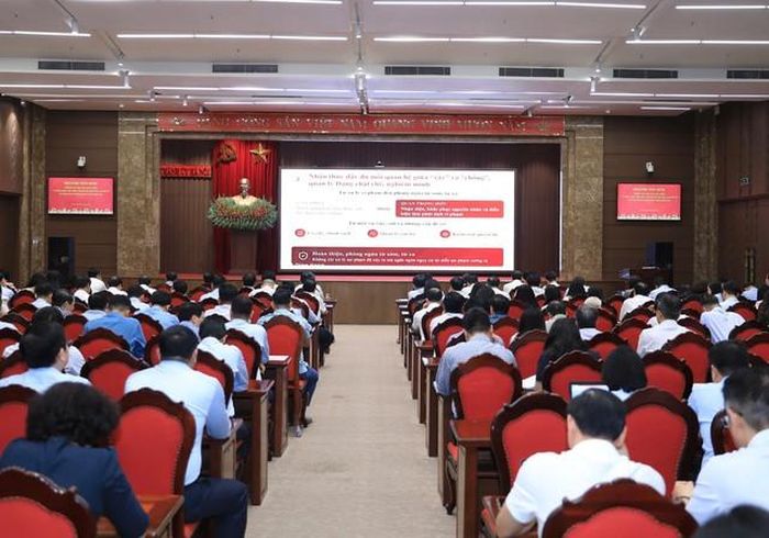 Điểm cầu hội trường thành ủy Hà Nội. Ảnh; Q.Thái