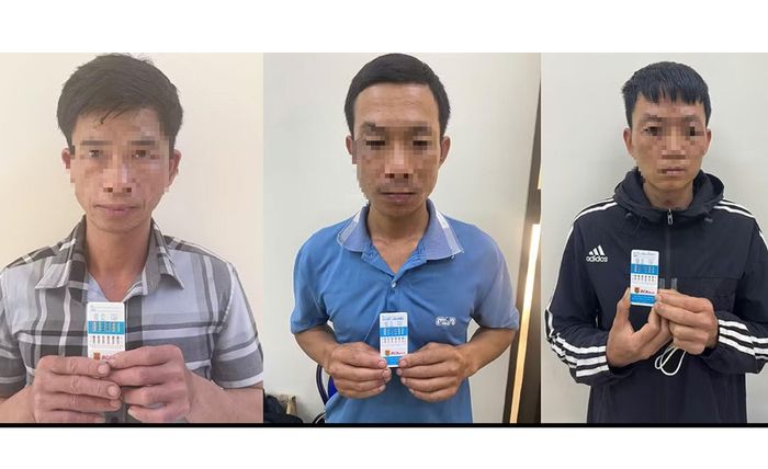 Các đối tượng Lò Văn Thắng, Lò Văn Phấn và Lò Văn Đoan tại cơ quan Công an. Ảnh CACC