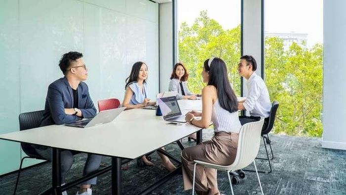 Môi trường làm việc, chính sách và cơ hội phát triển là những yếu tố quan trọng trong việc giữ chân nhân sự trẻ