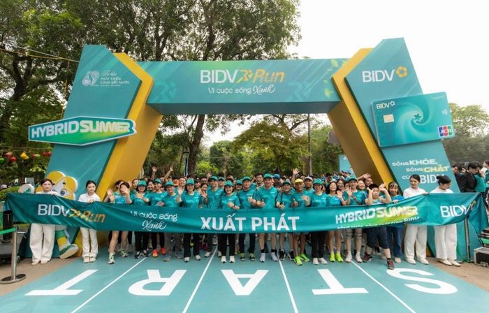 Giải chạy BIDVRUN vì cuộc sống xanh thu hút cán bộ nhân viên BIDV và cả cộng đồng