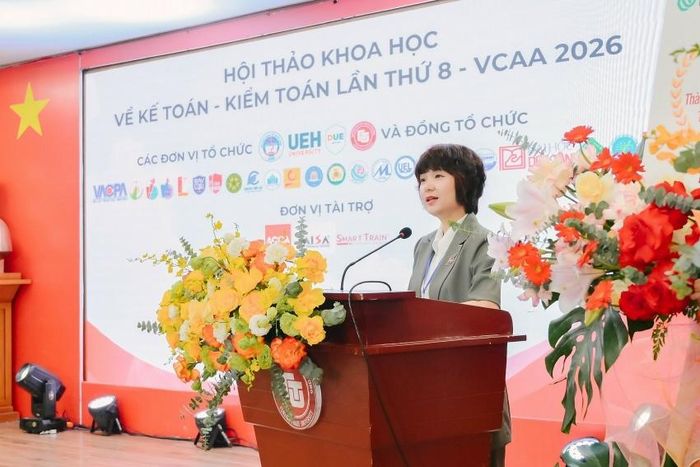 PGS.TS. Phạm Thu Hương - Hiệu trưởng Trường Đại học Ngoại thương phát biểu khai mạc Hội thảo