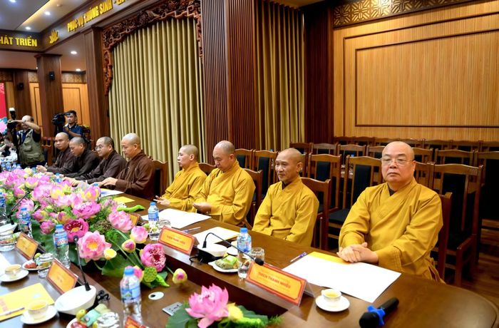 Các đại biểu tham dự lễ ký kết.