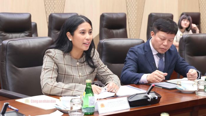 Bà Kelly Coldiron đánh giá cao sự quan tâm, hỗ trợ của Bộ Công an đối với hoạt động của các doanh nghiệp Hoa Kỳ tại Việt Nam.