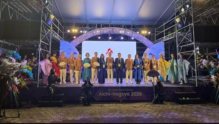 Đoàn Thể thao người khuyết tật Việt Nam tham dự Asian Para Games 5 tại lễ thượng cờ. Ảnh: Hoài Thu.