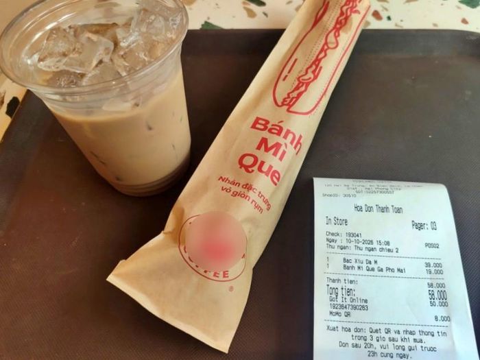 Bữa cà phê và bánh miễn phí chỉ tốn 8.000đ nhờ đổi điểm tích lũy thành voucher.