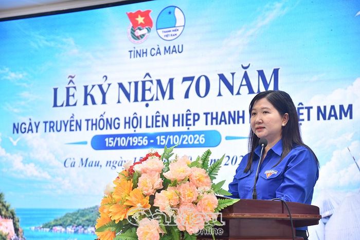 Chị Nguyễn Thị Thuý Duy, Phó Bí thư Tỉnh đoàn, ôn lại chặng đường 70 năm xây dựng và phát triển của Hội LHTN Việt Nam.