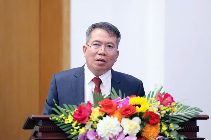 Phó Chủ nhiệm Văn phòng Quốc hội Nguyễn Văn Hiển thông tin về dự kiến chương trình Kỳ họp thứ Hai, Quốc hội khóa XVI. Ảnh: DUY LINH