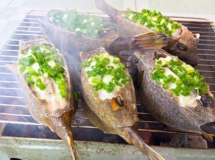 Trái ngược với vẻ ngoài cứng cáp, có phần dữ dằn, cá thiết giáp lại được yêu thích nhờ chất lượng thịt - Ảnh minh hoạ/ Nguồn: Internet