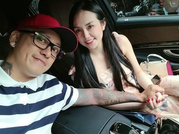 Tuấn Hưng không cập nhật mạng xã hội nhiều kể từ khi sang Mỹ.