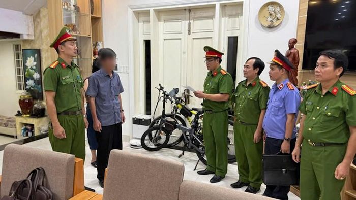 Cơ quan Cảnh sát điều tra Công an thành phố Huế đã khởi tố bị can, bắt tạm giam ông Hà Xuân Hậu