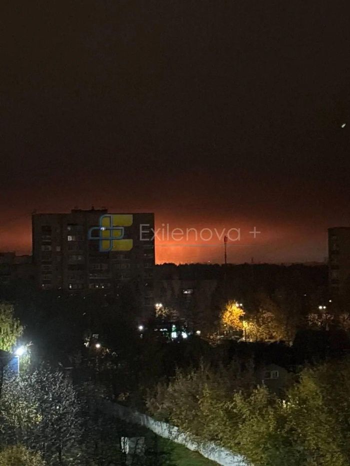Những đám cháy được cho là do cuộc không kích của Ukraine gây ra.